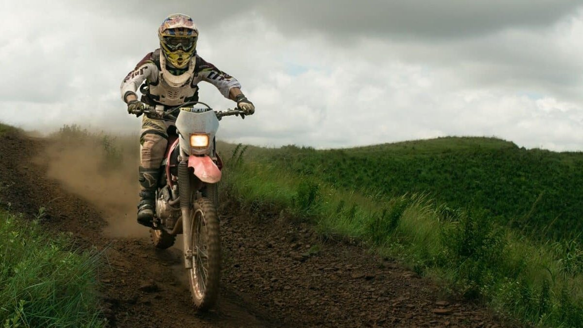 guidelines-for-riding-dirt-bike-trails